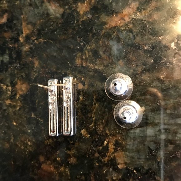 Clear Crystal JEWELRY Pierced Earrings VERTICAL - Picture 6 of 8